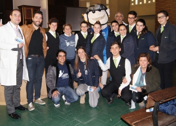 Representantes da V Corrida e Caminhada da Paz na EHF