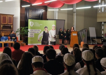 Escola de Hotelaria de Ftima entregou os Distintivos de curso aos seus alunos