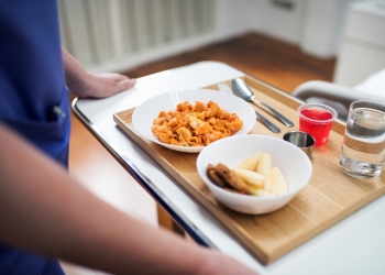 INSIGNARE ASSINA PROTOCOLO NA REA DA ALIMENTAO HOSPITALAR