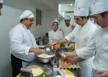 EHF recebe Chefe de Minas Gerais para troca de experincias com os alunos