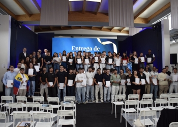 ESCOLA PROFISSIONAL DE OUR�M E ESCOLA DE HOTELARIA DE F�TIMA CELEBRAM NOVO ANO LETIVO COM ENTREGA DE DIPLOMAS AOS ALUNOS FINALISTAS