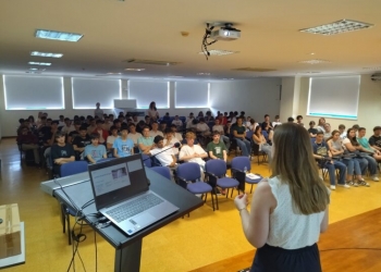 Escola Profissional de Ourm realiza palestra 