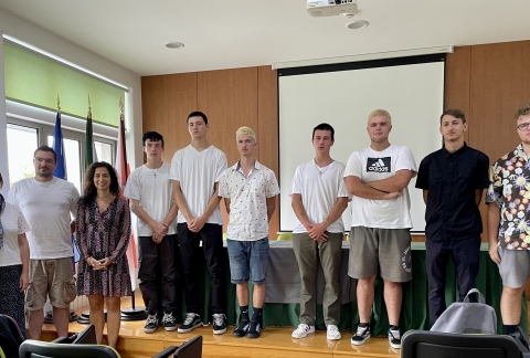 ESCOLA PROFISSIONAL DE OURM RECEBE ALUNOS DA REPBLICA CHECA PARA FORMAO EM CNC