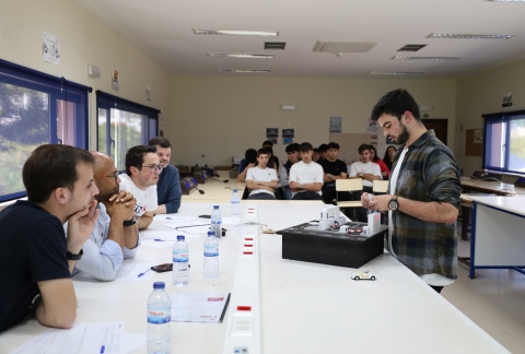 PROVAS DE APTIDO PROFISSIONAL DOS ALUNOS FINALISTAS DA ESCOLA PROFISSIONAL DE OURM