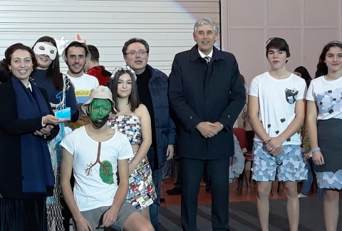 Equipa INSIGNARE vence desfile de moda no Frum Estudante Ourm 2020